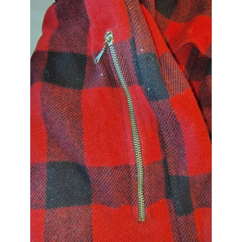 Vintage Johnson Woolen Mills Double Cape Hunting Jacket Red/Black Plaid 40/42